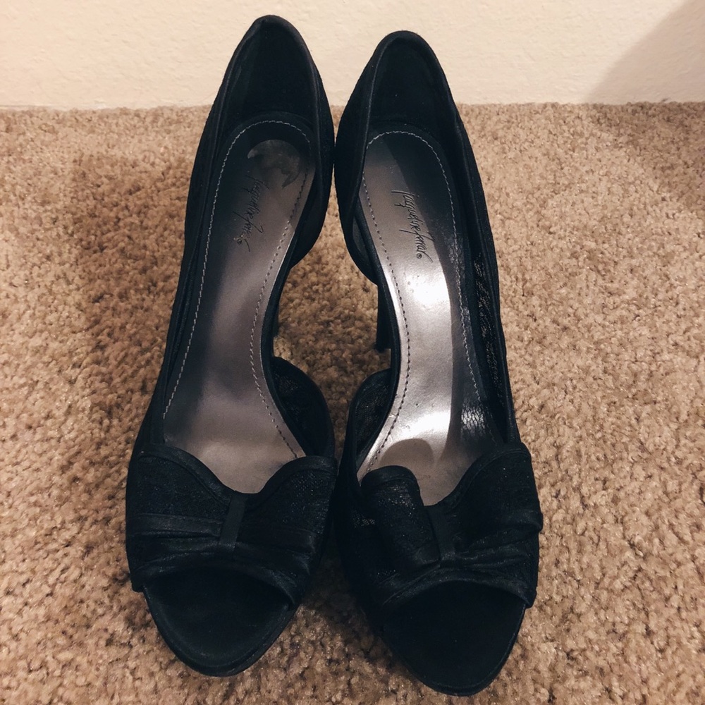 Black Heels - Jaqueline Ferrar